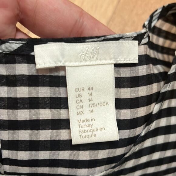 H&M Cold Shoulder Blouse - NWOT - Size 14 - Picture 9 of 9